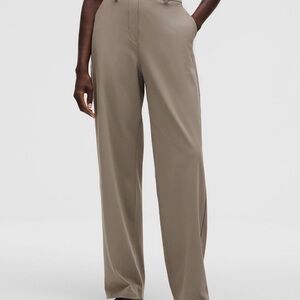 Lululemon Daydrift High Rise Straight Leg in Warm Ash Grey